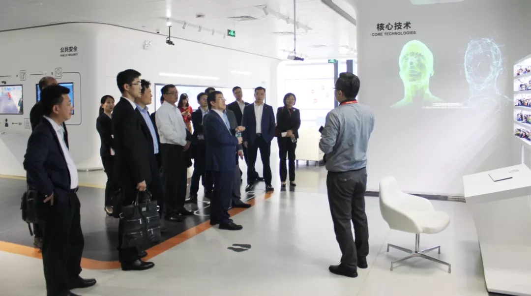 香港二四六资料免费大全