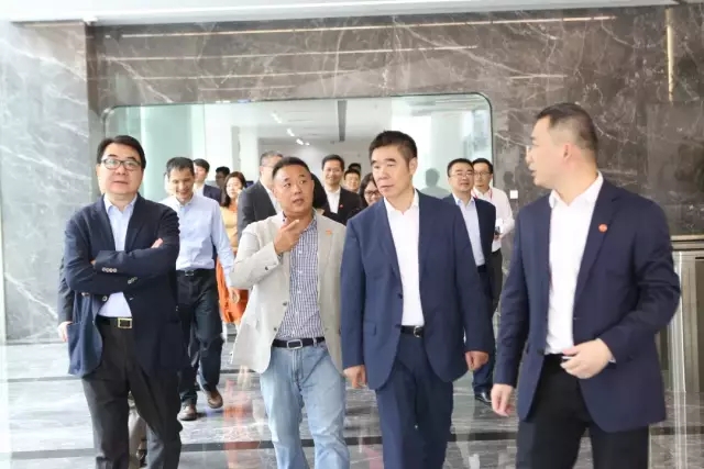 香港二四六资料免费大全