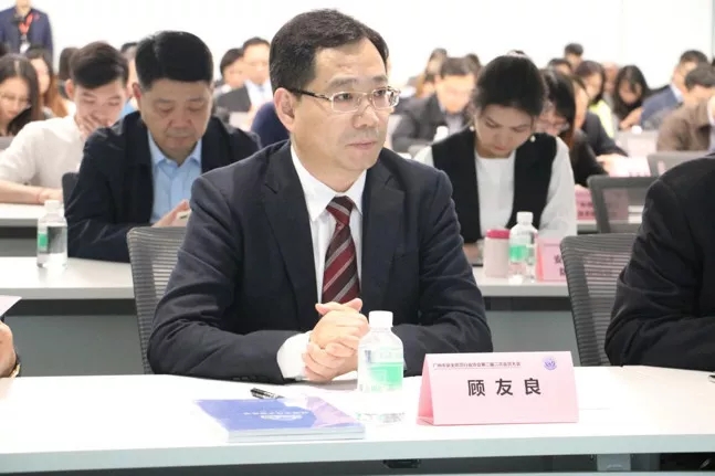香港二四六资料免费大全