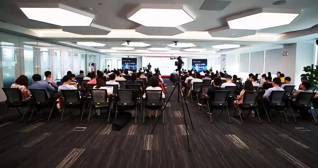 香港二四六资料免费大全