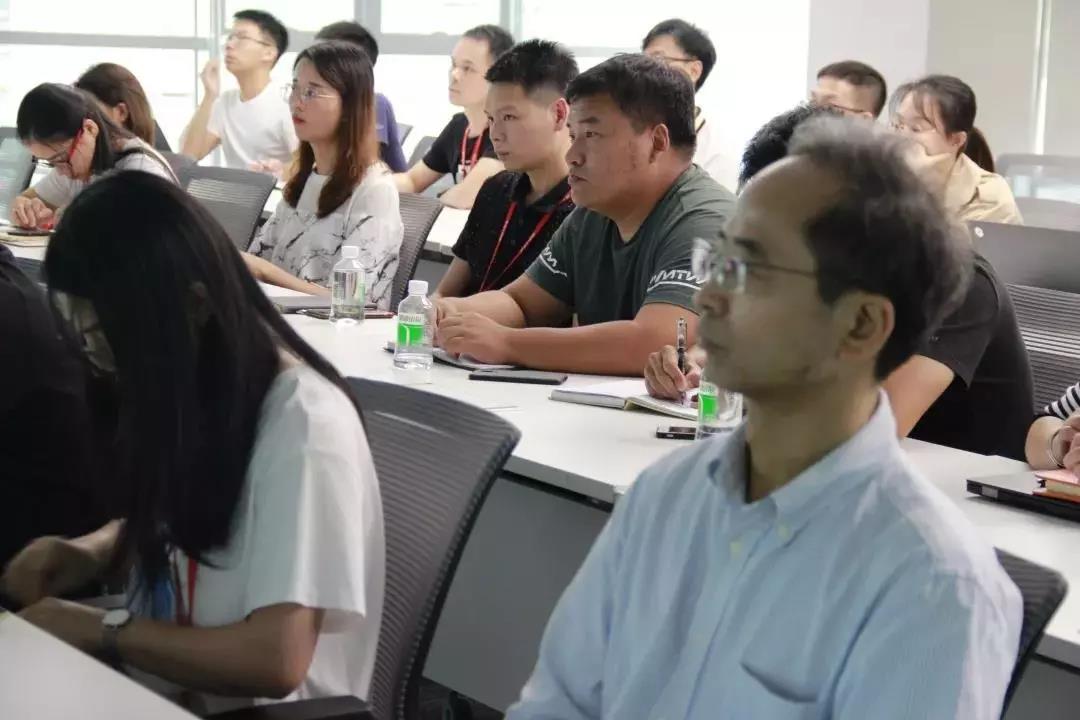 香港二四六资料免费大全